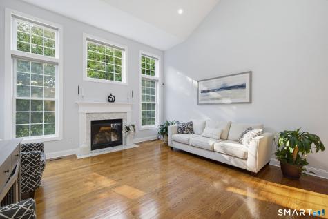 28 Iris Way Berlin CT 06037
