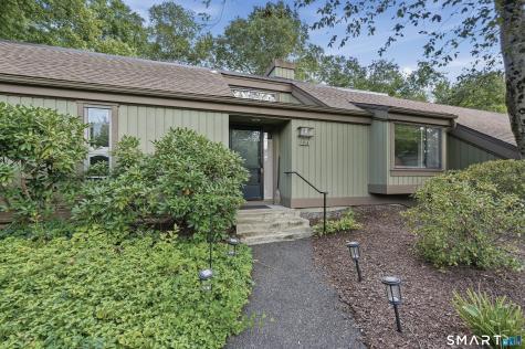 738 Heritage Village Southbury CT 06488