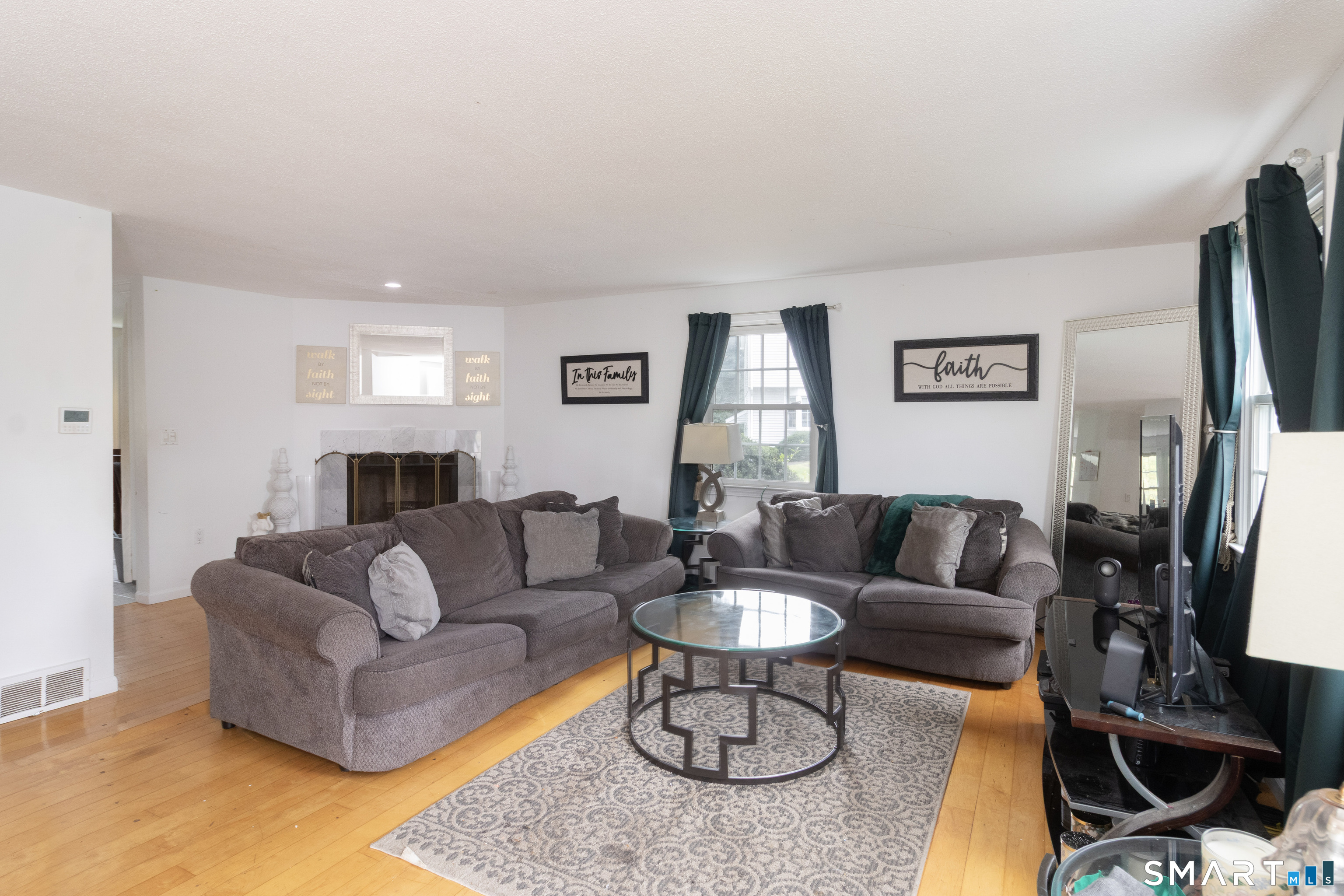 732 Long Hill Road Middletown CT 06457