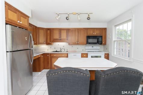 732 Long Hill Road Middletown CT 06457