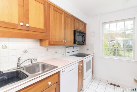 732 Long Hill Road Middletown CT 06457