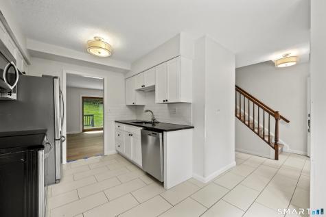 148 Conestoga Way Glastonbury CT 06033
