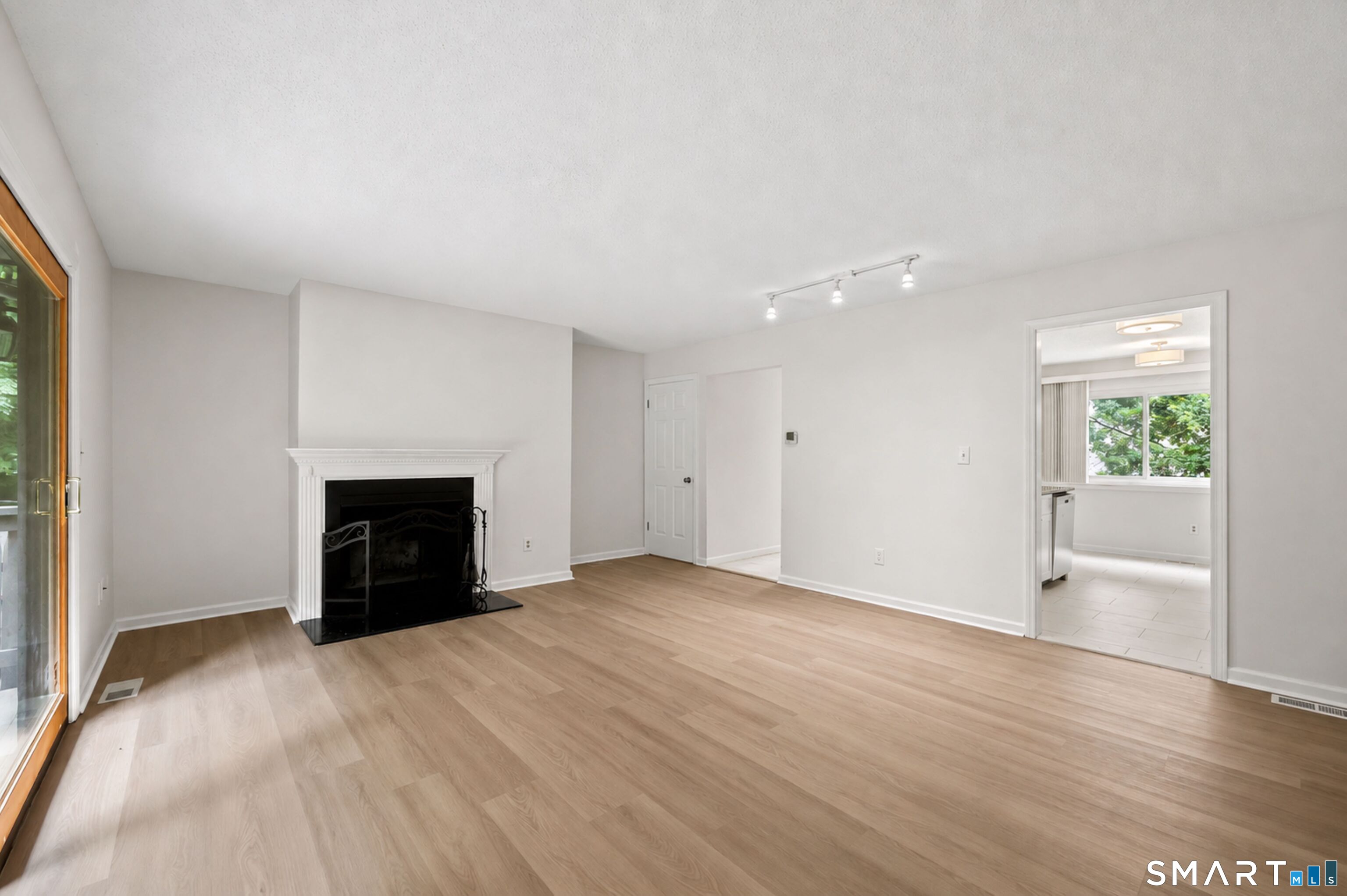 148 Conestoga Way Glastonbury CT 06033