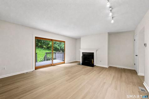 148 Conestoga Way Glastonbury CT 06033