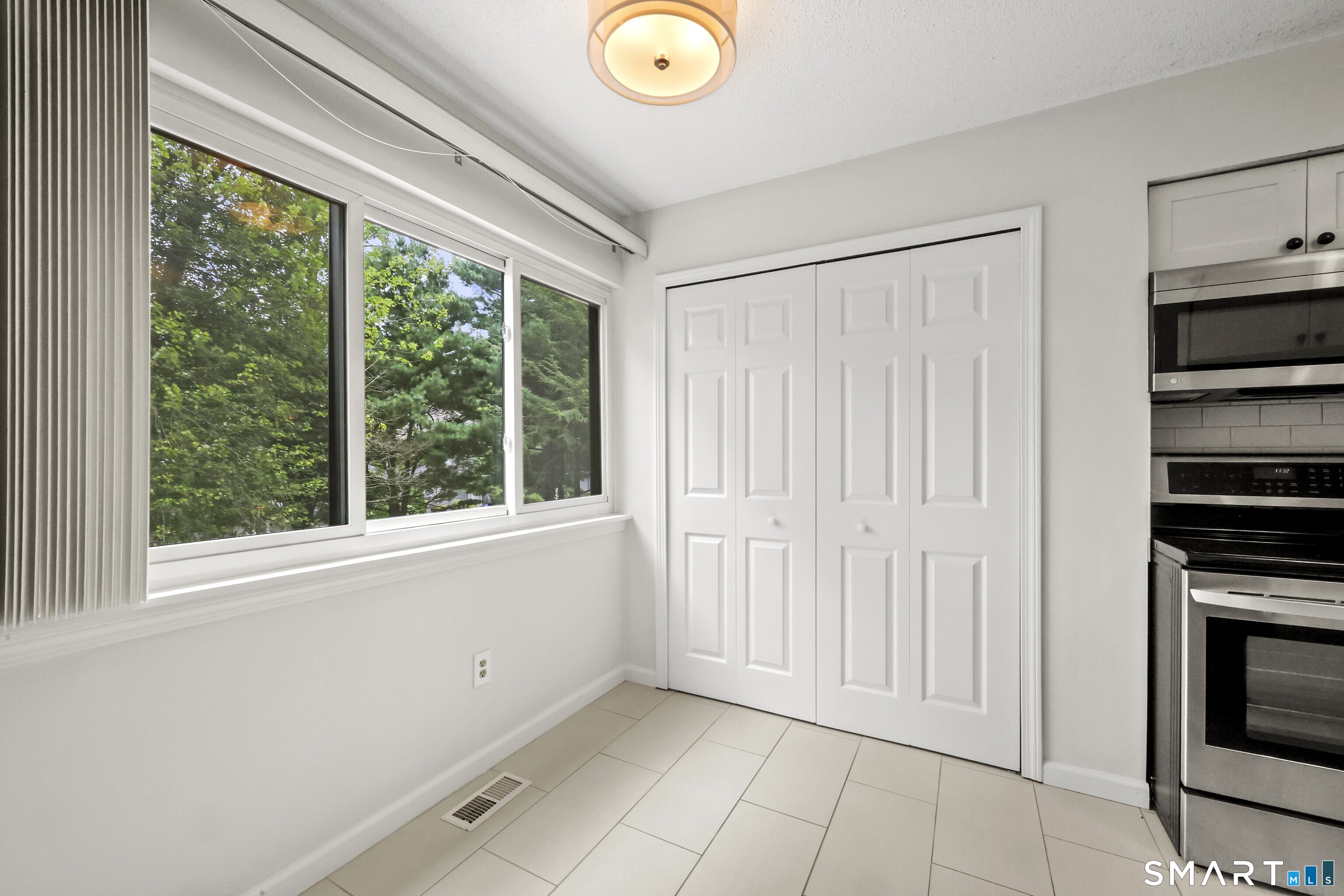 148 Conestoga Way Glastonbury CT 06033