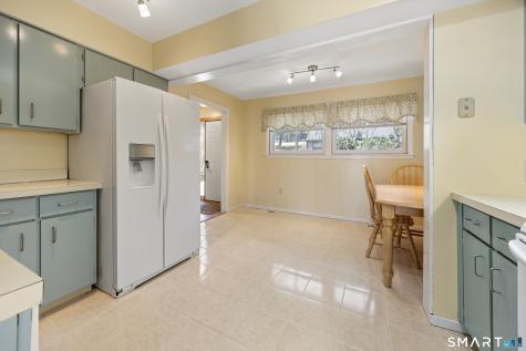 4 Deer Hill Court Woodbury CT 06798