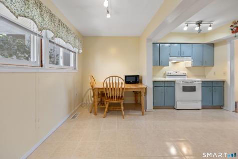 4 Deer Hill Court Woodbury CT 06798