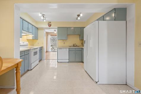 4 Deer Hill Court Woodbury CT 06798