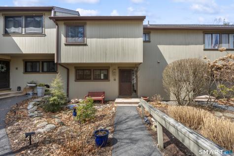 4 Deer Hill Court Woodbury CT 06798