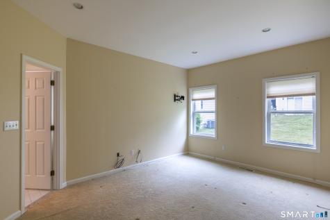 194 Summerfield Gardens Shelton CT 06484