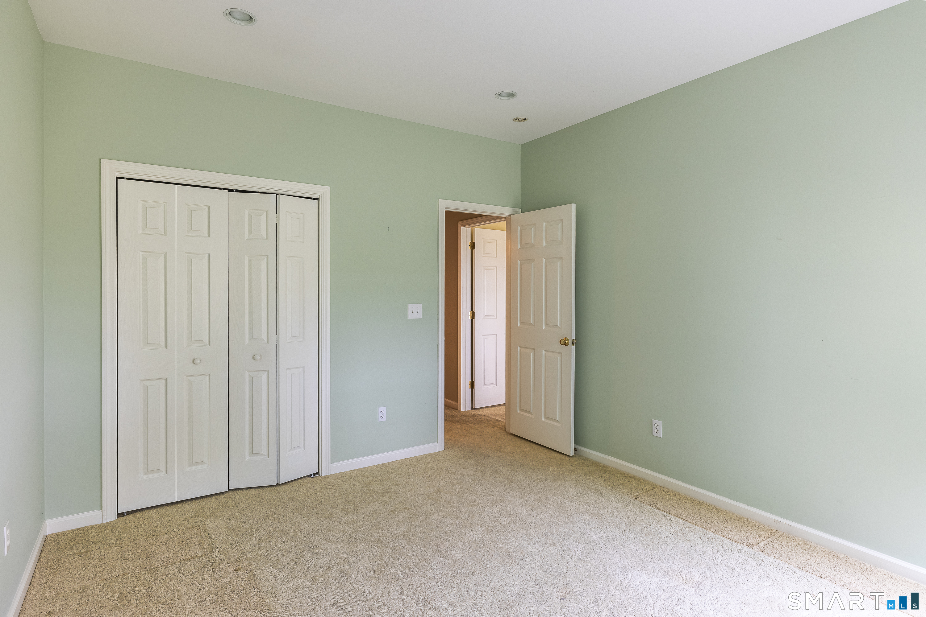 194 Summerfield Gardens Shelton CT 06484