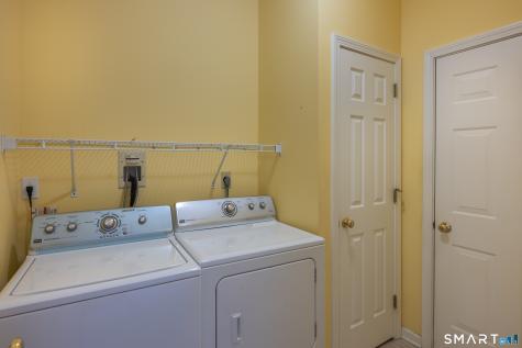 194 Summerfield Gardens Shelton CT 06484