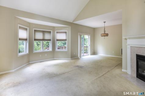 194 Summerfield Gardens Shelton CT 06484