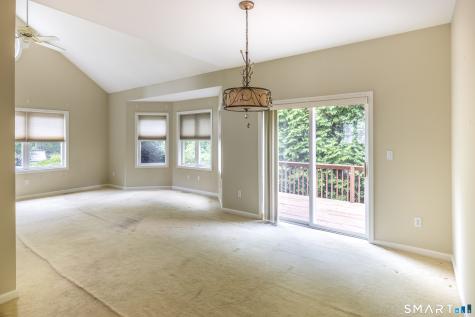 194 Summerfield Gardens Shelton CT 06484