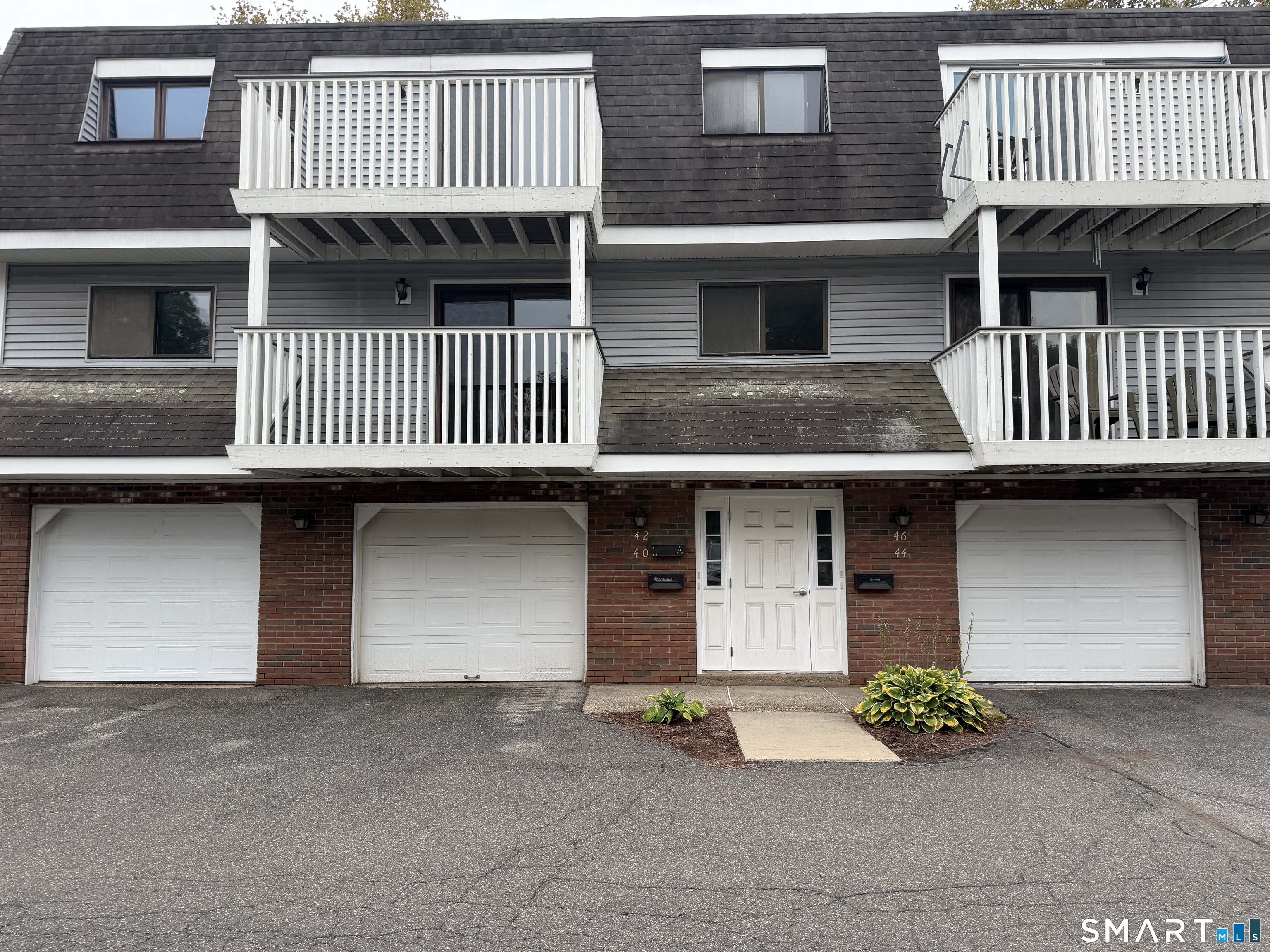 42 Churchill Drive Newington CT 06111