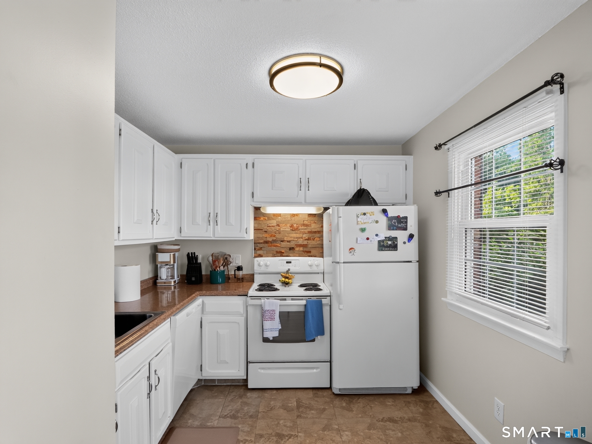 10 Bradley Circle Enfield CT 06082