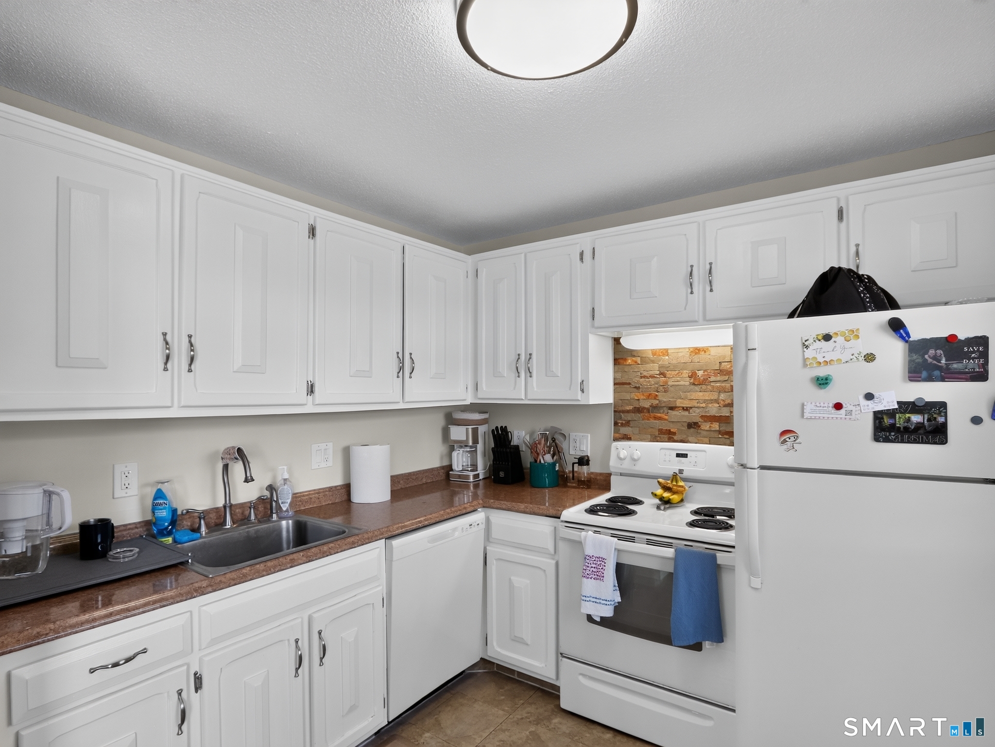 10 Bradley Circle Enfield CT 06082
