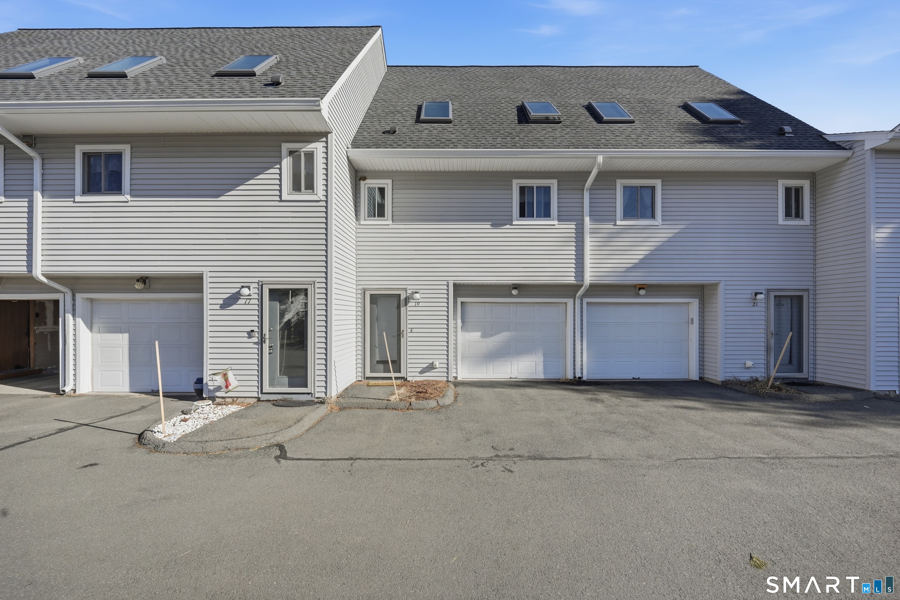 19 Chelsea Lane East Granby CT 06026