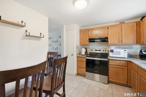 19 Chelsea Lane East Granby CT 06026