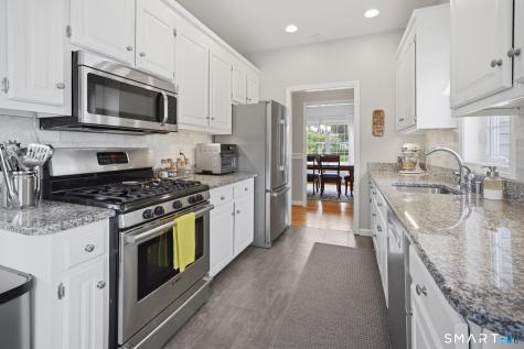 174 Thistle Pond Drive Bloomfield CT 06002