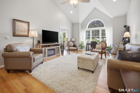 174 Thistle Pond Drive Bloomfield CT 06002