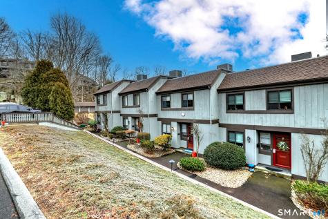 7 Harbour Village Branford CT 06405