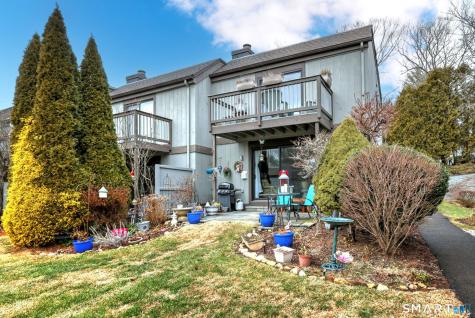 7 Harbour Village Branford CT 06405