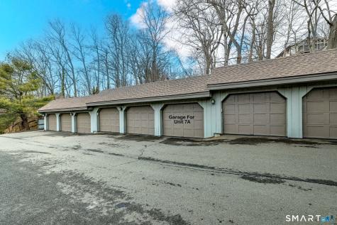 7 Harbour Village Branford CT 06405