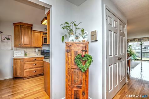 7 Harbour Village Branford CT 06405