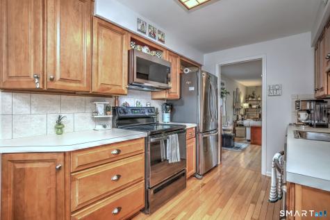 7 Harbour Village Branford CT 06405