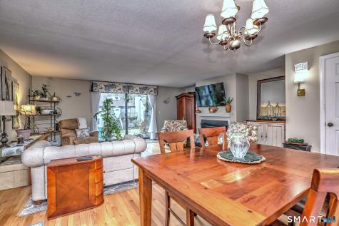 7 Harbour Village Branford CT 06405