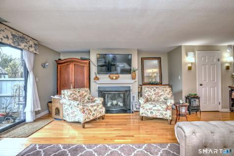 7 Harbour Village Branford CT 06405