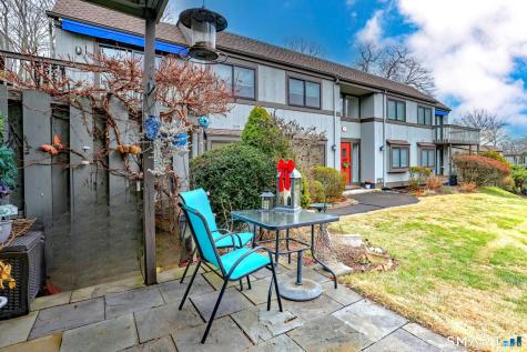7 Harbour Village Branford CT 06405