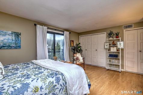 7 Harbour Village Branford CT 06405