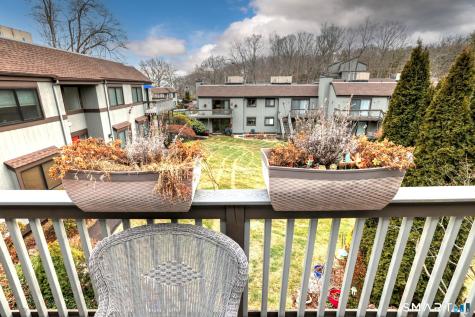 7 Harbour Village Branford CT 06405