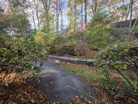 876 Heritage Village Southbury CT 06488