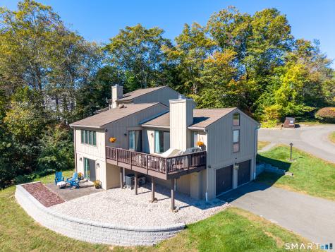 28 Pilgrim Harbor Wallingford CT 06492