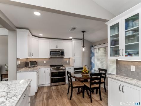 28 Pilgrim Harbor Wallingford CT 06492