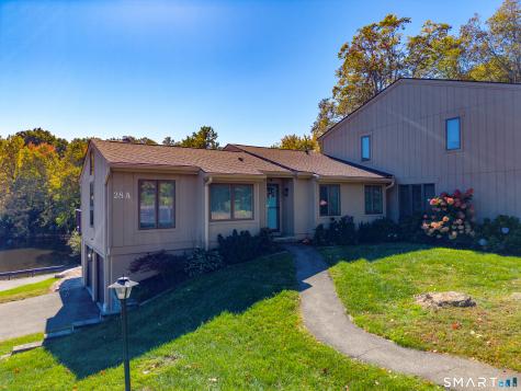 28 Pilgrim Harbor Wallingford CT 06492
