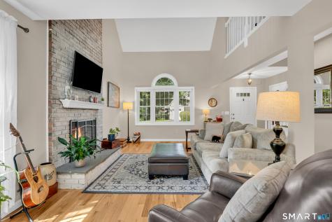 25 Woodbury Hill Woodbury CT 06798