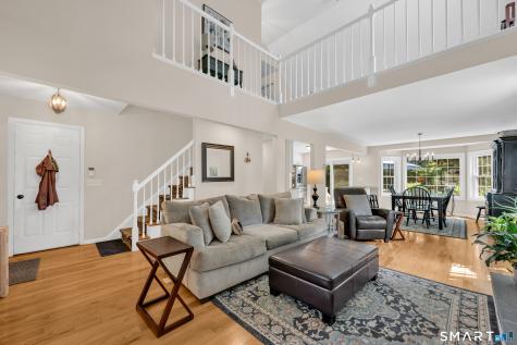 25 Woodbury Hill Woodbury CT 06798