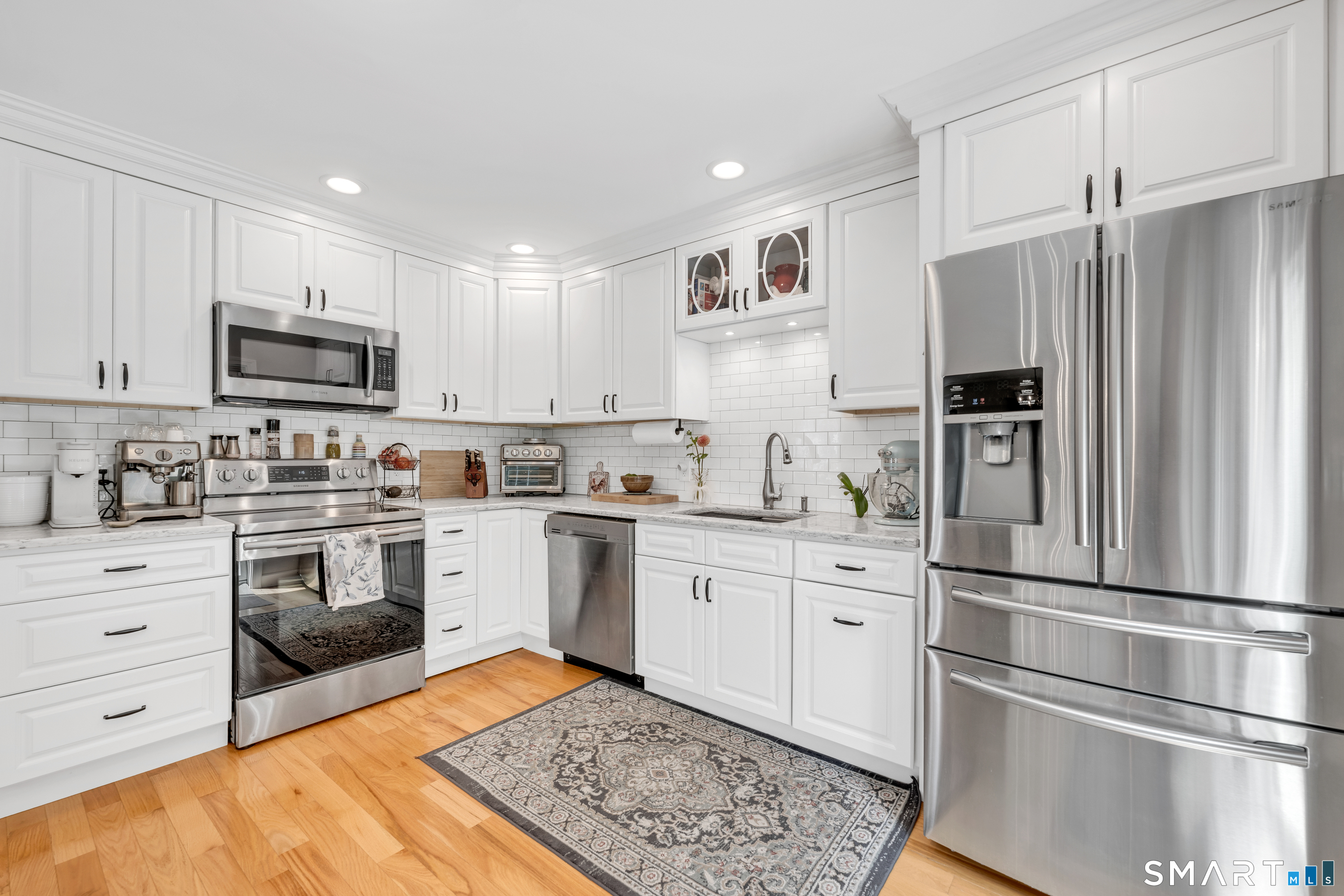 25 Woodbury Hill Woodbury CT 06798