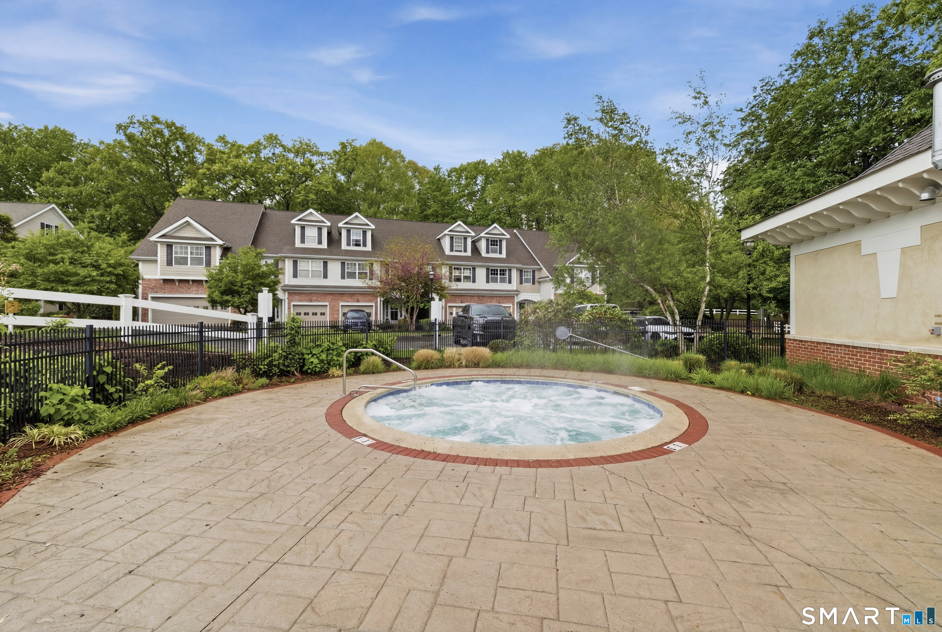 26 Schoolhouse Drive West Hartford CT 06110