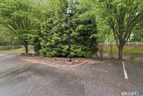 26 Schoolhouse Drive West Hartford CT 06110