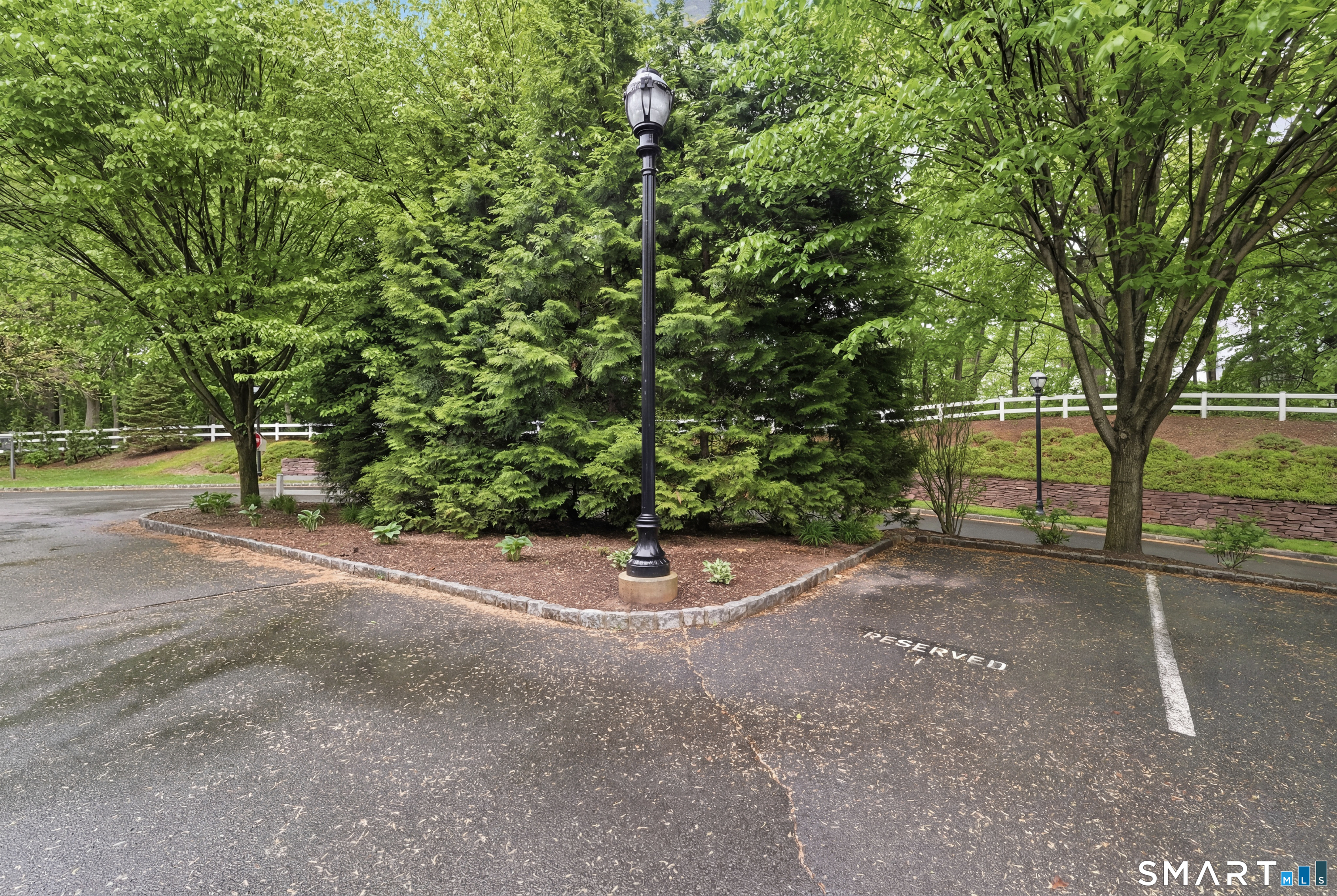 26 Schoolhouse Drive West Hartford CT 06110