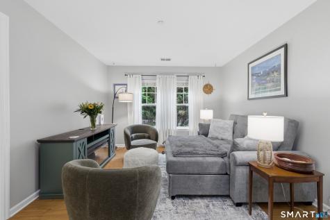 26 Schoolhouse Drive West Hartford CT 06110