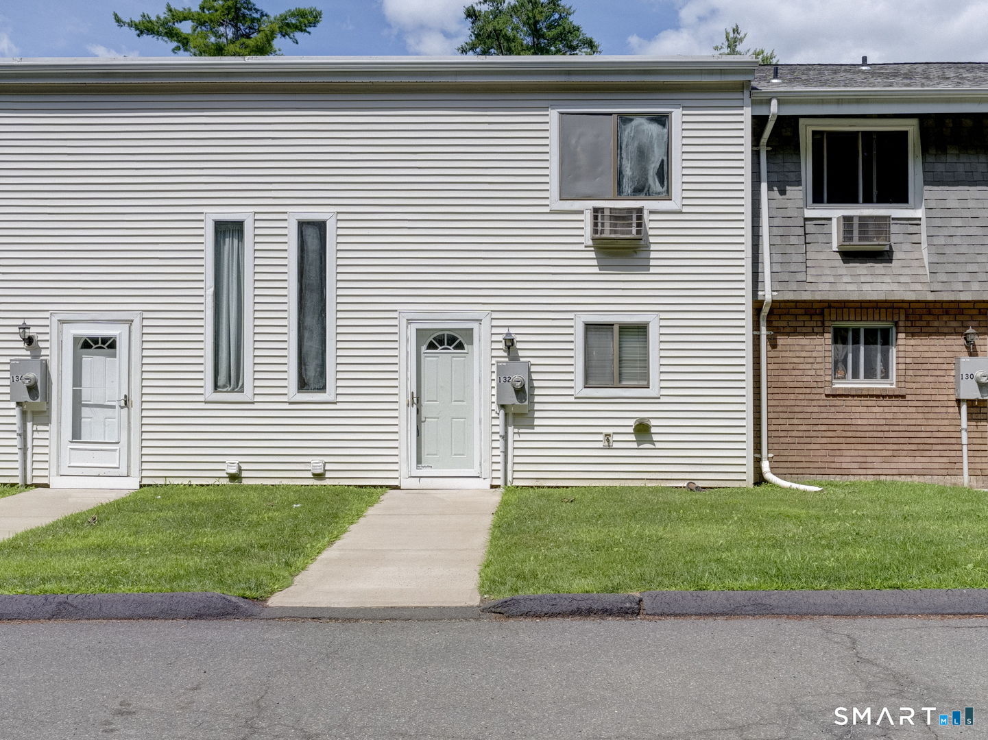 132 Sutton Place Bloomfield CT 06002