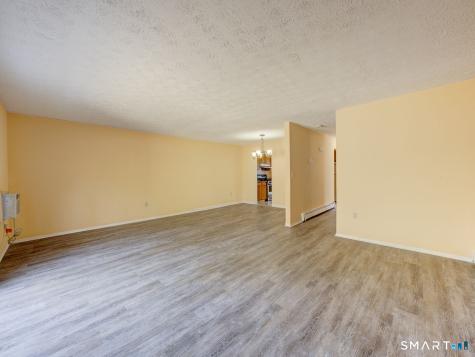 132 Sutton Place Bloomfield CT 06002