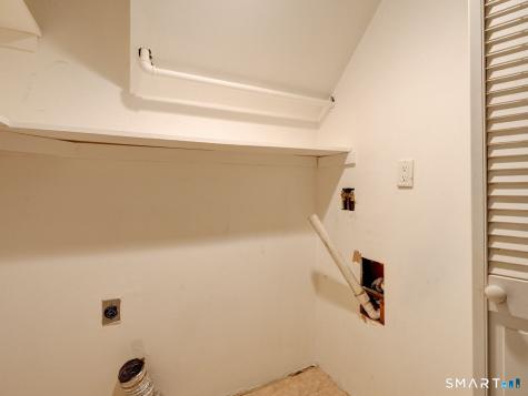 132 Sutton Place Bloomfield CT 06002