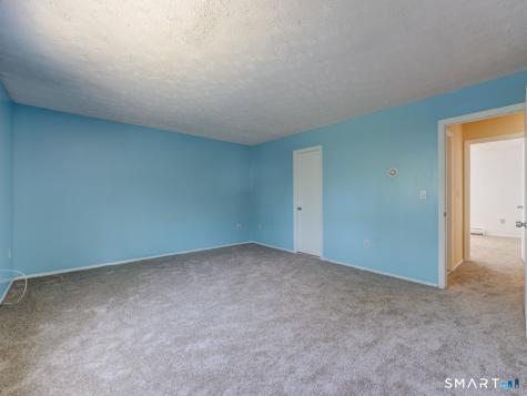 132 Sutton Place Bloomfield CT 06002